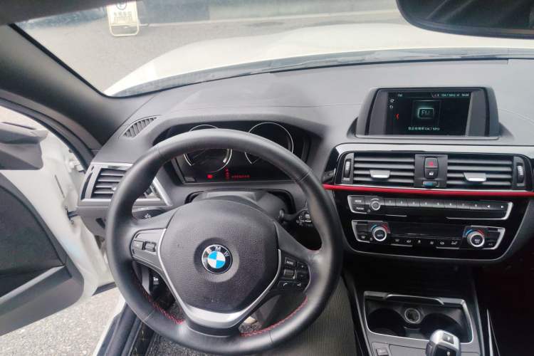 Used BMW 2 Series 2019 225i Convertible Coupe Sports Design Package Steering Wheel