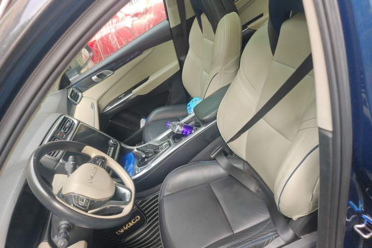 Used Lynk & Co 01 2017 2.0T Two-Wheel Drive Zhaopu Version
