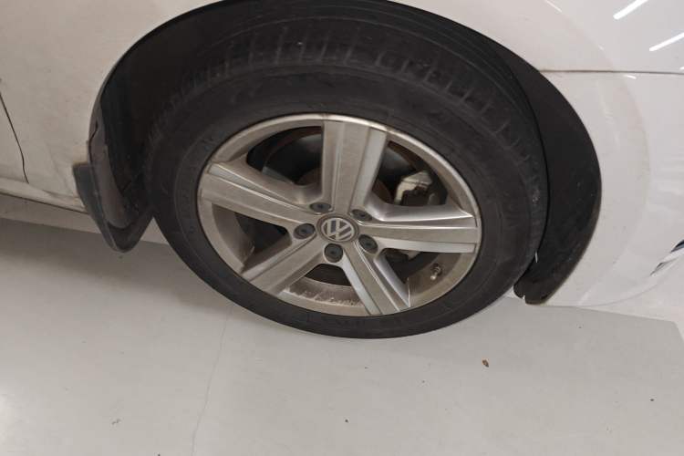 Used Volkswagen Golf 2016 230TSI Automatic Comfort Version
