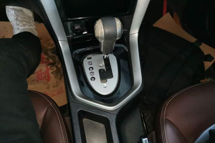 Used Venucia T70X 2016 2.0L CVT SmartFun Sport Edition