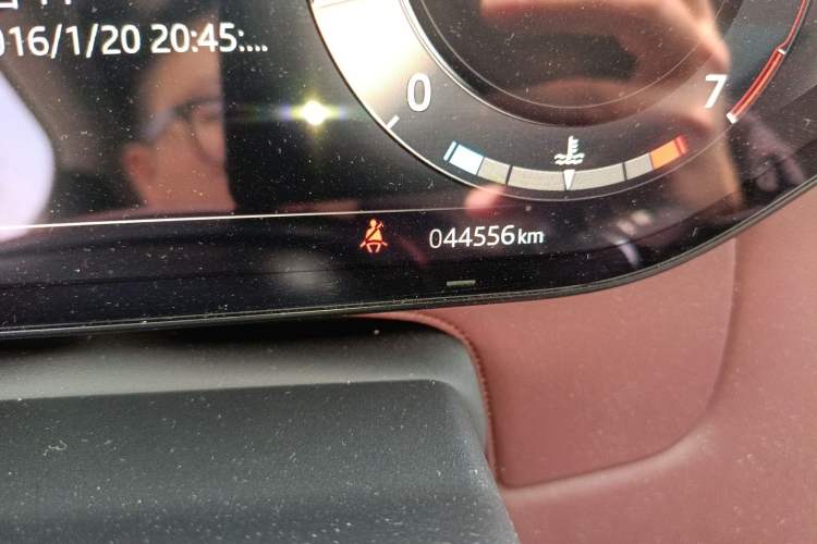 Used Land Rover Range Sport 2024 400PS Dynamic SE Odometer Close Up