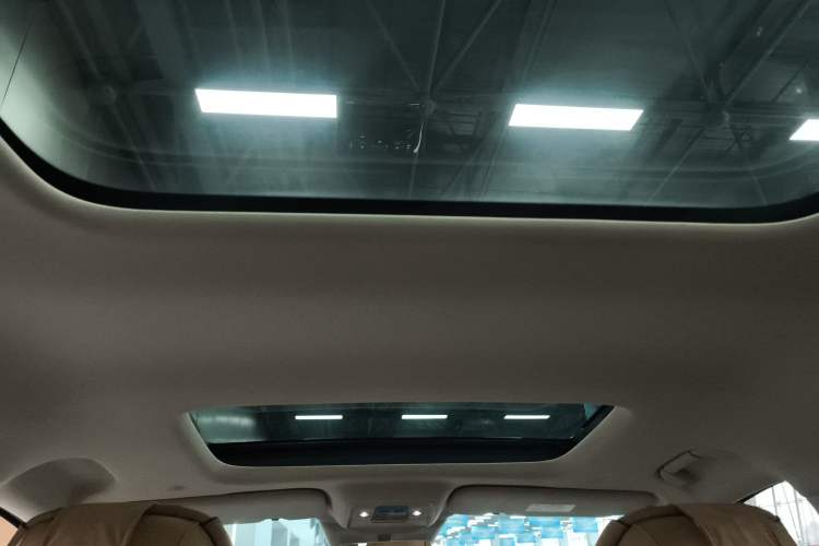 Used Denza D9 2024 DM-i 980 Four-Wheel Drive Prestige Model Headliner