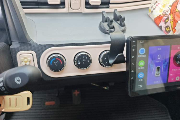 Used Wuling Hongguang MINIEV 2020 Enjoy Edition Lithium-Ion Battery Audio And AC Panel