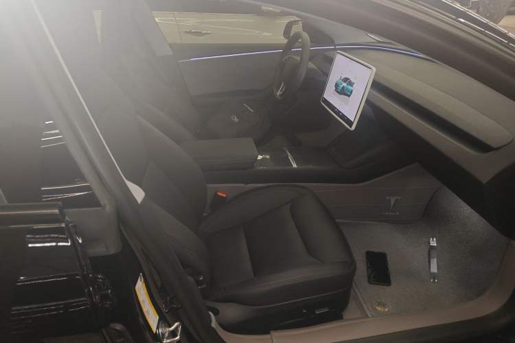 Used Tesla Model 3 2023 Rear-Wheel-Drive Version