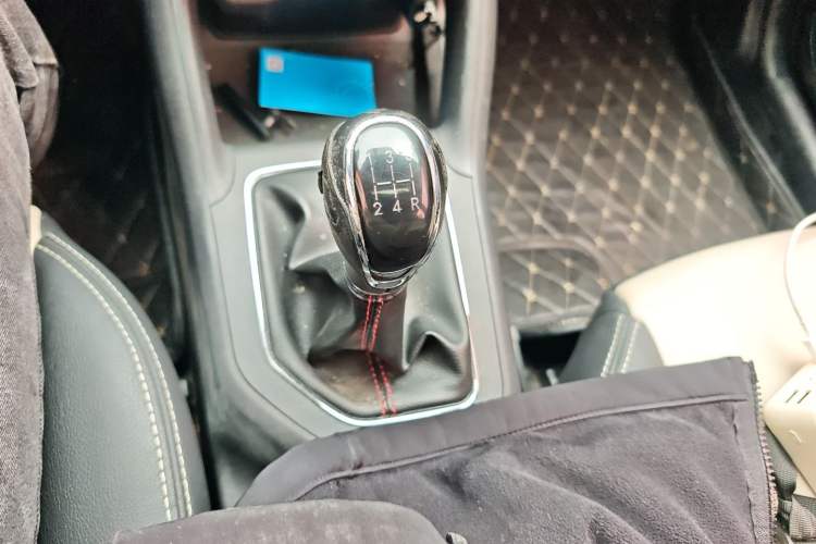 Used CHANGAN CS35 2017 1.6L Manual Luxury Model
