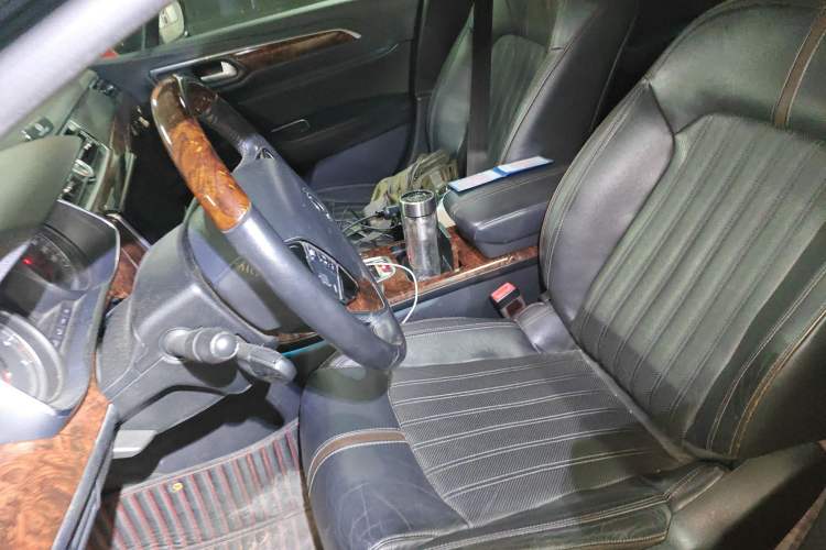 Used Dongfeng Aeolus A9 2016 1.8T Luxury Model
