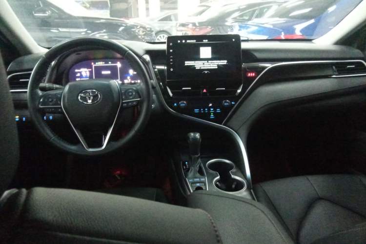 Used Toyota Camry 2023 2.5G Luxury Edition