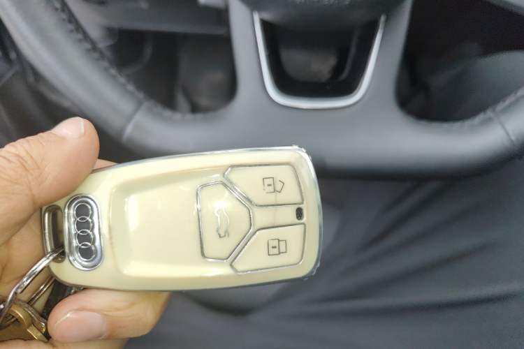 Used Audi A4L 2018 30th Anniversary Edition 45 TFSI quattro Sport model
