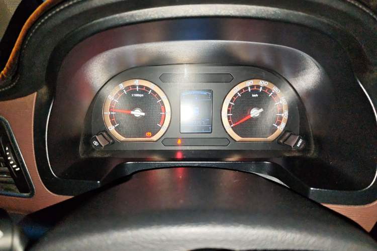 Used FORTHING Lingzhi 2020 M5 1.6L Luxury 7-Seater