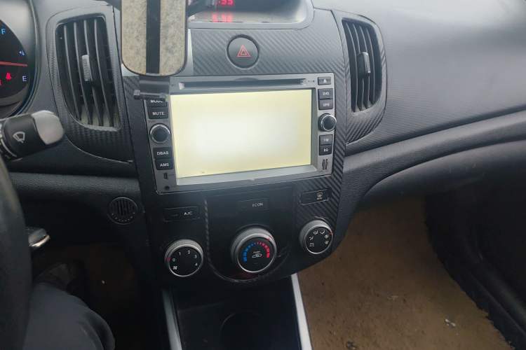 Used Kia Forte 2012 1.6L MT GL Commemorative Edition Audio And AC Panel