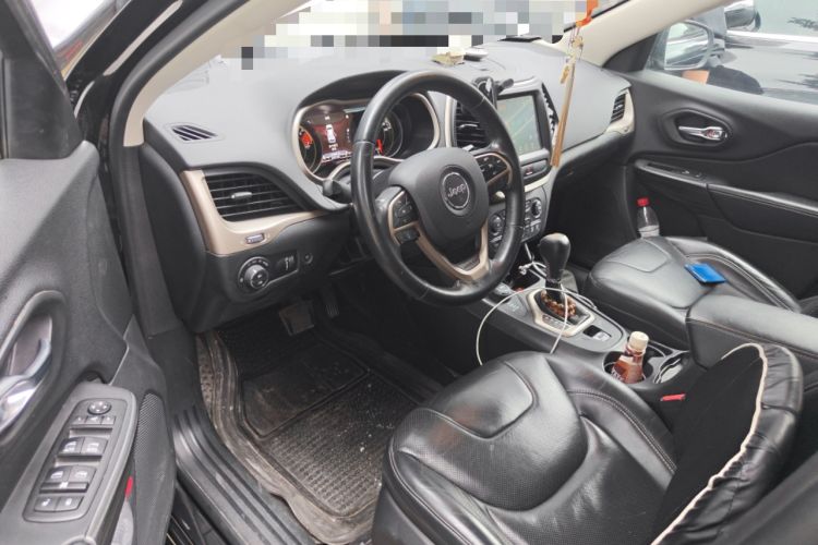 Used Jeep Cherokee 2017 2.4L Superior Edition
