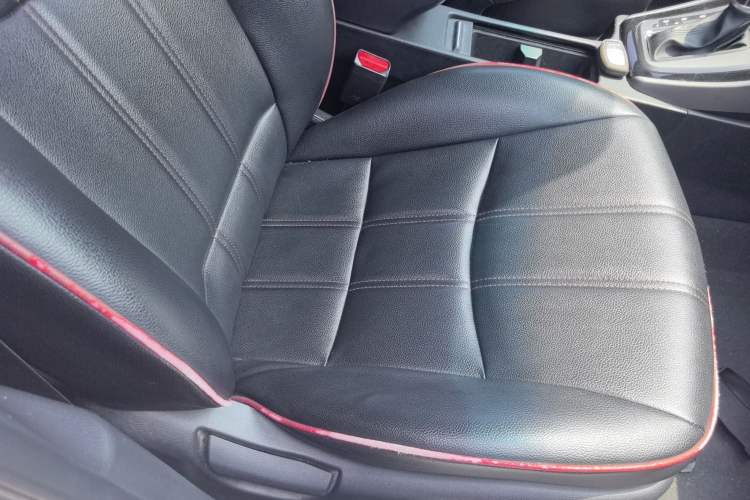 Used Hyundai Elantra (5th Generation / Langdong) 2015 1.6L Automatic Leading Model