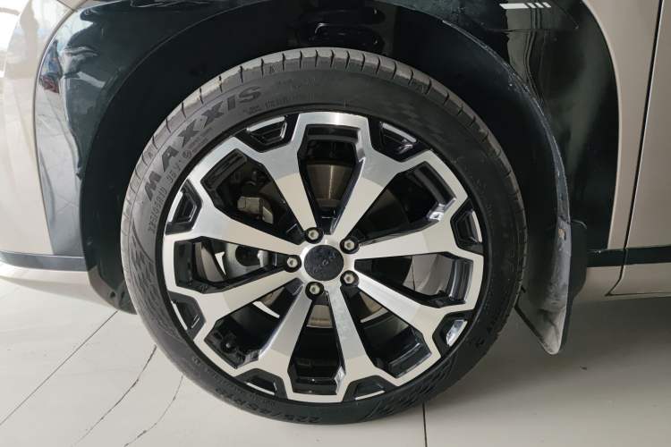 Used AION V 2024 Aion Tyrannosaurus 520 Smart Luxury Edition