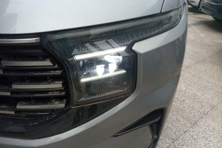 Used Ford Edge 2023 Ford Explorer L 2.0T EcoBoost Two-Wheel Drive 7-Seater Luxury Model
