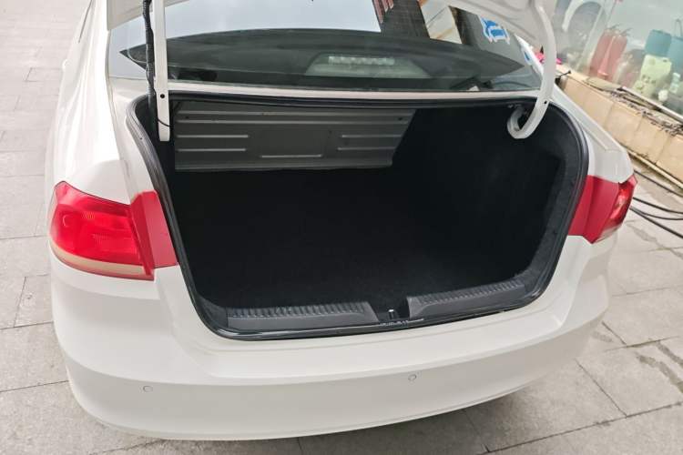 Used Volkswagen Santana 2015 1.6L Automatic Comfort Edition
