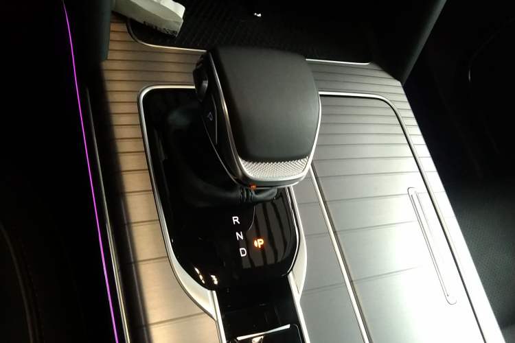 Used Hongqi HS7 PHEV 2024 2.0T PHEV Four-Wheel Drive Flagship Edition 7 Seats
