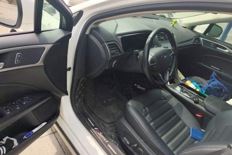 Used Ford Mondeo 2018 EcoBoost 180 Smart Control Fashion Model China VI Standard
