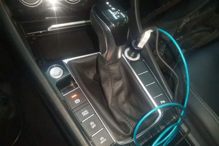 Used Volkswagen Sagitar 2021 280TSI DSG Comfort Connect Edition Gear Lever