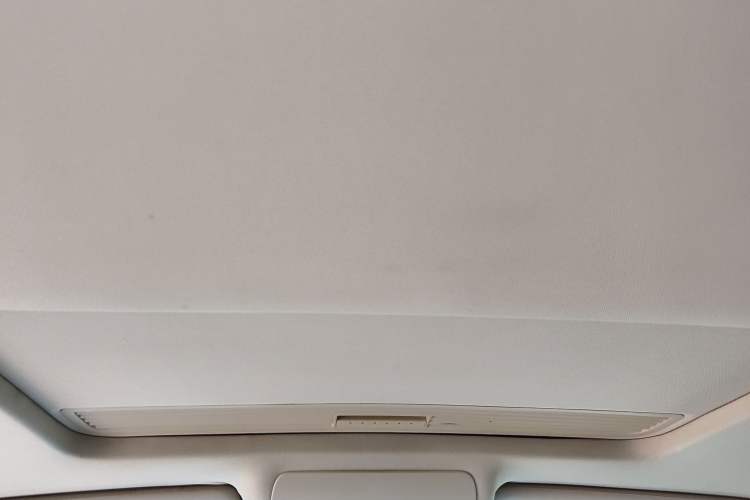 Used Volkswagen Touran 2011 1.4T Manual Zhiya Edition 5 Seats Headliner