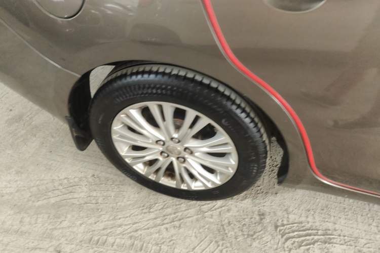 Used Buick GT 2017 15N Automatic Elite Version Right Rear Wheel Hub