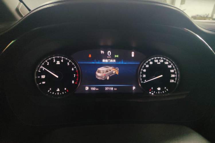 Used Buick GL8 2022 Land Cruiser Executive Class 652T Comfort Model