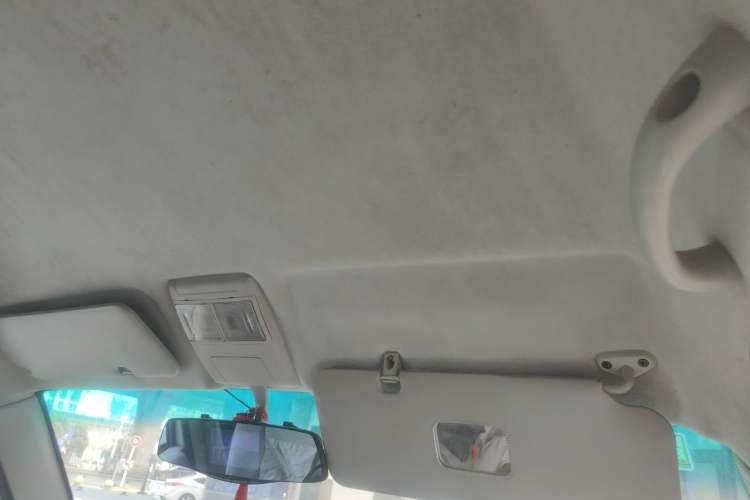 Used Jinbei New Hiace X30L 2018 1.5L Box Truck Wealth Edition DLCG14 Headliner