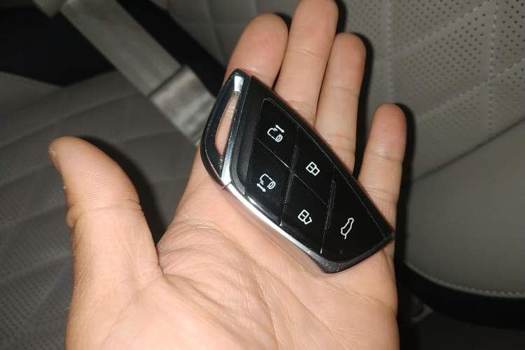 Used SAIC MAXUS G90 2022 2.0T Xingyun Seven-Seater Version Vehicle Key