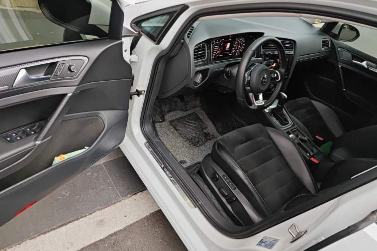 Used Volkswagen Golf 2019 280TSI DSG Luxury Version China VI Standard
