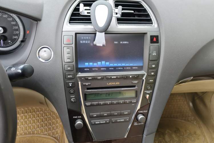 Used Lexus ES 2010 240 Elegant Edition Audio And AC Panel