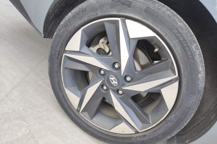 Used Hyundai Elantra 2021 1.5L CVT LUX Prestige Edition Right Rear Wheel Hub