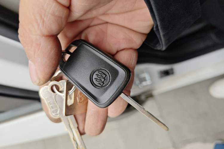 Used Buick GT 2016 15N Automatic Luxury Edition Vehicle Key