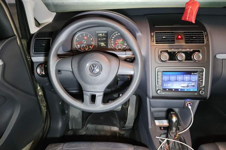 Used Volkswagen Touran 2015 1.4T DSG Comfort Edition 5 Seats
