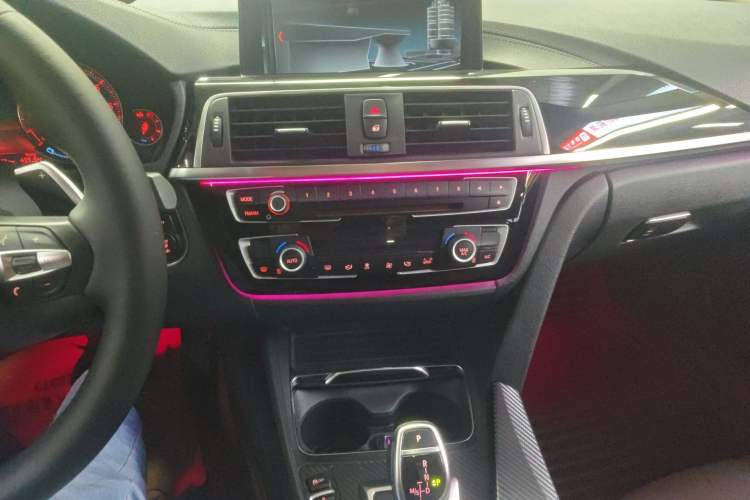 Used BMW 3 Series 2019 320Li M Luxury Package Audio And AC Panel