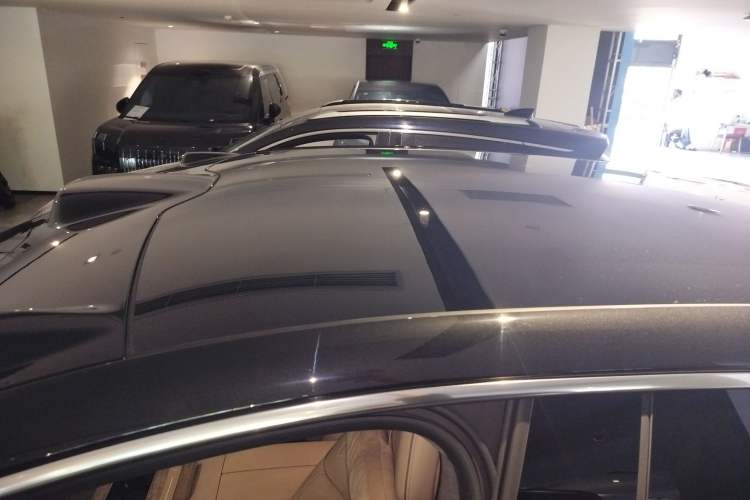 Used Nio ET9 2025 100 kWh Roof