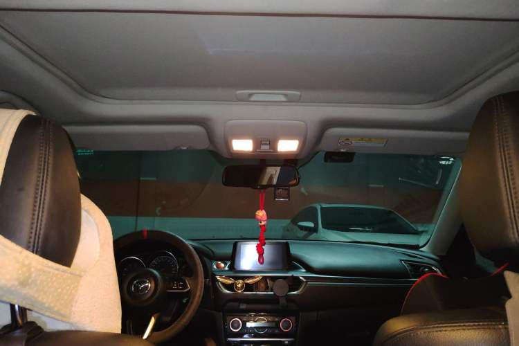 Used Mazda Atenza 2018 2.0L Blue Sky Luxury Edition China VI Standard Headliner