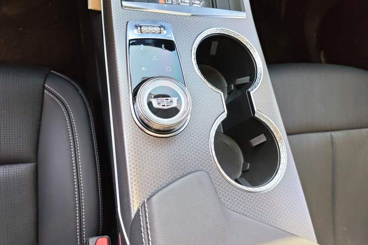 Used Cadillac XT5 2025 2.0T Luxury Version