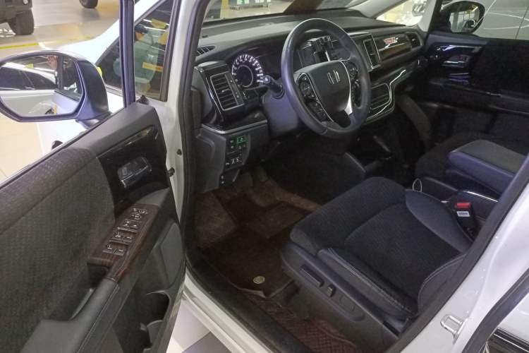 Used Honda Elysion 2019 2.0L Hybrid Comfort Edition