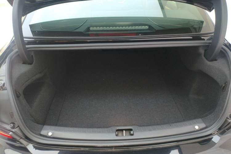 Used Volvo S90 2025 B5 Zhiyi Luxury Edition
