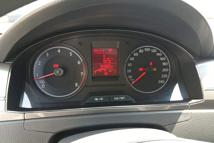 Used Volkswagen Santana 2016 1.6L Automatic Comfort Edition