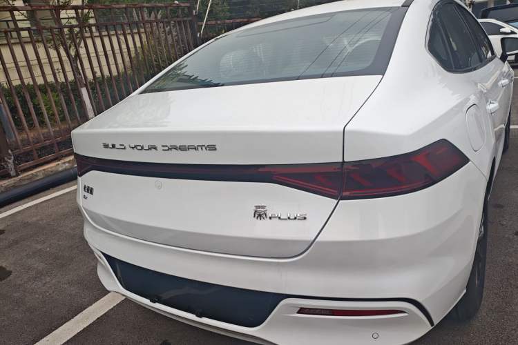 Used BYD Qin PLUS 2021 EV 400KM Leading Comfort Edition