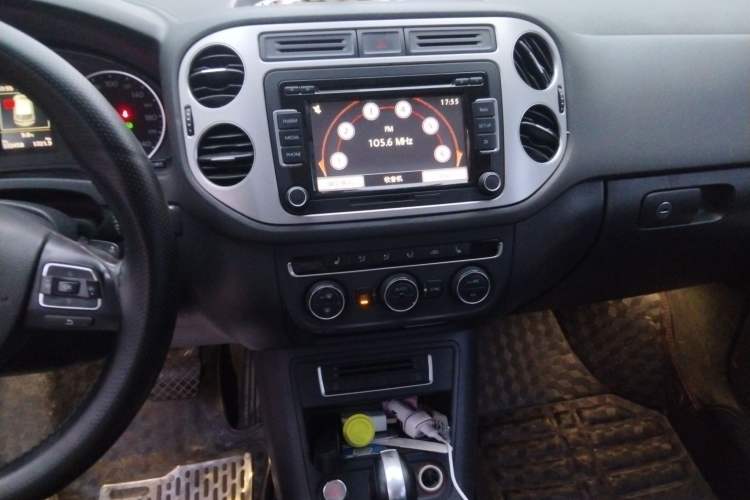 Used Volkswagen Tiguan 2015 1.8TSI Automatic All-Wheel-Drive Luxury Model