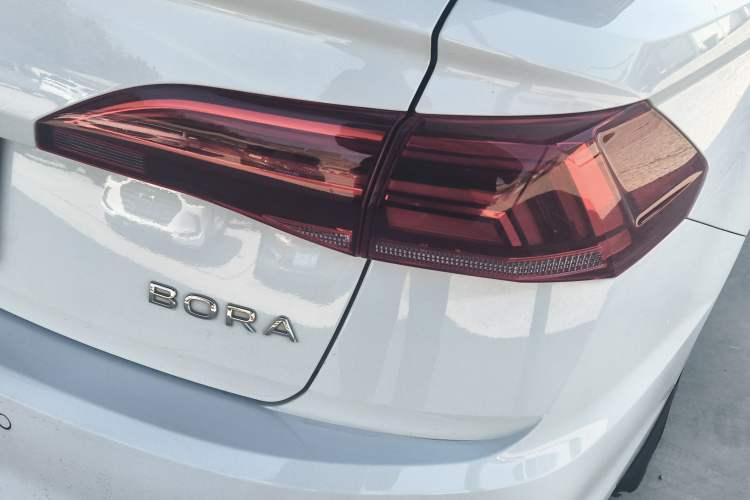 Used Volkswagen Bora 2021 1.5L Automatic Elite Smart Connect Edition
