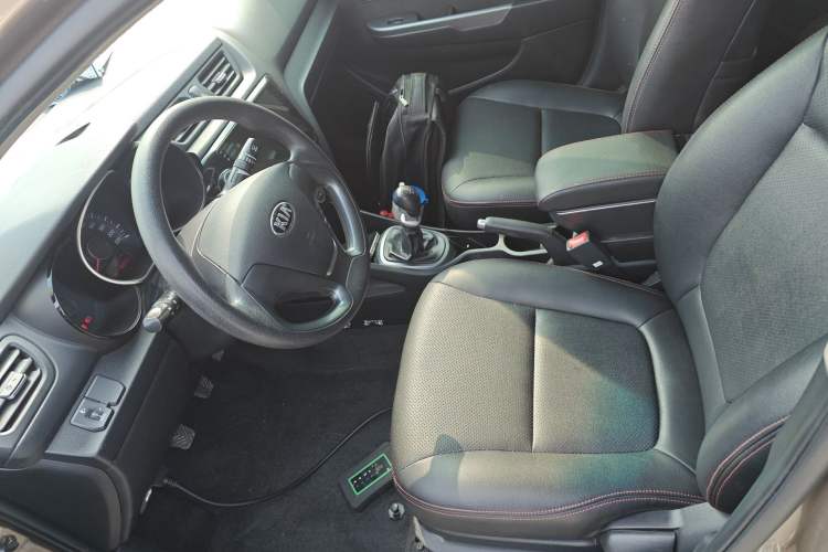 Used Kia K2 2015 Sedan 1.4L MT GLS
