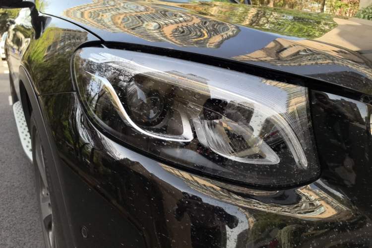 Used Mercedes-Benz GLC 2017 GLC 260 4MATIC Luxury Model
