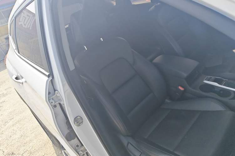 Used Hyundai Tucson 2015 1.6T Dual-Clutch Two-Wheel-Drive Smart Model Right Front Seat