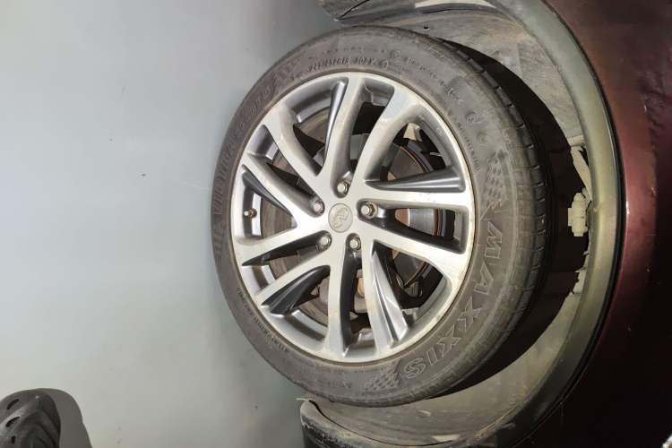 Used Infiniti QX50 2015 2.5L Luxury Edition Right Front Wheel Hub