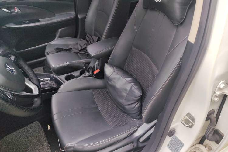 Used CHANGAN Alsvin 2018 1.5L DCT Luxury Model China V Standard Left Front Seat