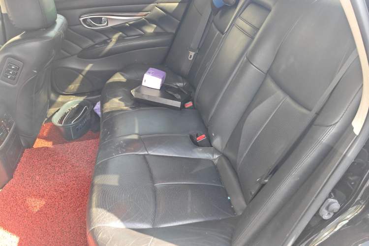 Used Infiniti Q70 2013 Q70L 2.5L Comfort Edition Interior 4