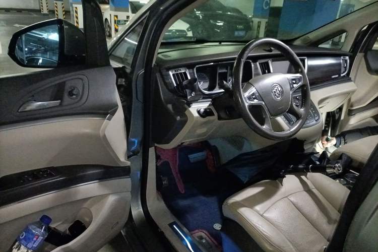 Used Buick GL8 2011 3.0L XT Luxury Business Flagship Edition
