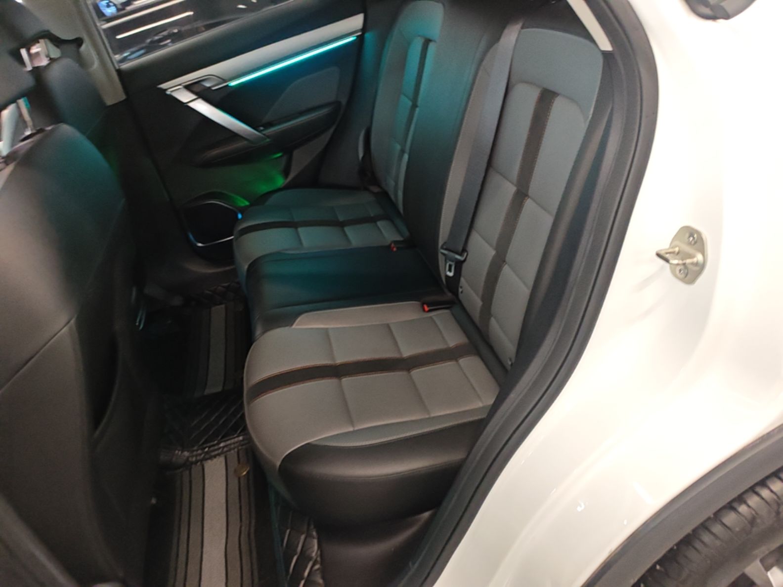 Geely Auto Coolray 2024 1.5T DCT Longteng Edition — снимка 20